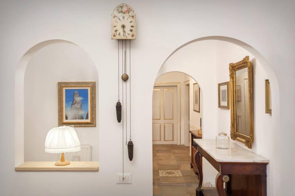 Casa Al Duomo-Nel Cuore Storico Di Мерано Экстерьер фото